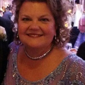 Meet your Posher, Laura